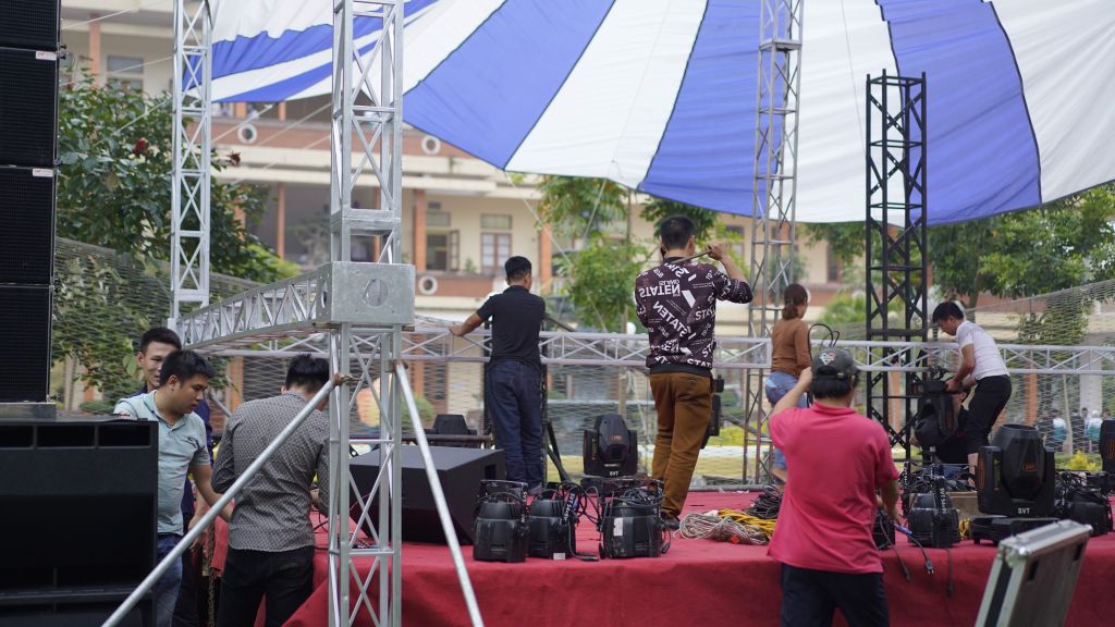 Cho thuê sân khấu sự kiện 5 san khau su kien 65a6560245449