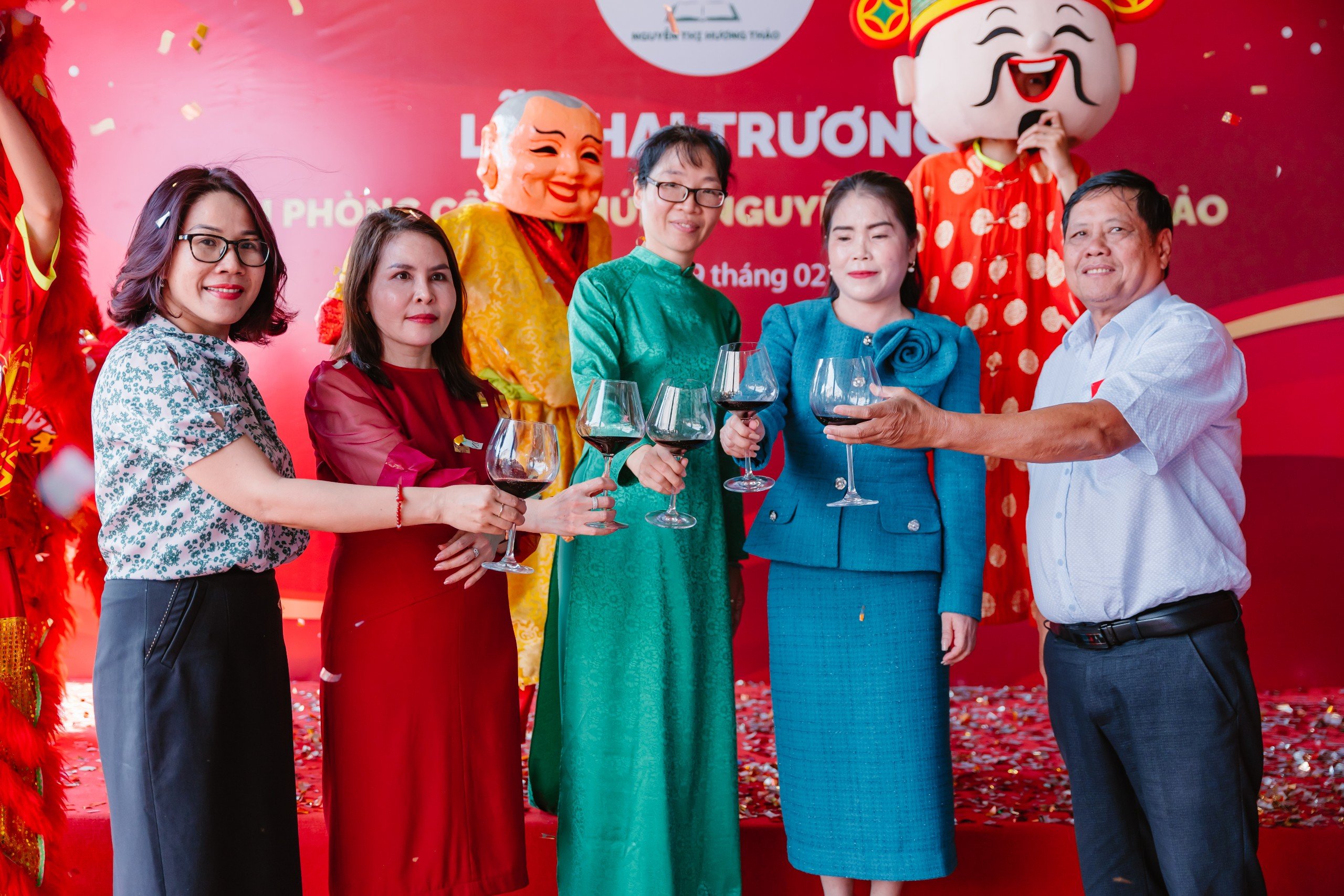 Hướng dẫn tổ chức lễ khai trương TPHCM thành công rực rỡ 15 tổ chức lễ khai trương TPHCM