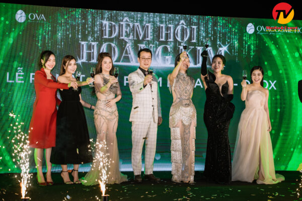 tổ chức lễ ra mắt sản phẩm mới