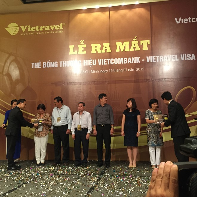 Tổ chức sự kiện ra mắt sản phẩm mới - Cách tạo dấu ấn mạnh mẽ trong thị trường cạnh tranh 2 to chuc ra mat san pham moi 08