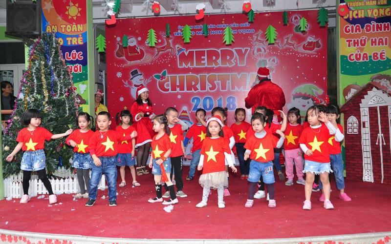 To chuc giang sinh tron goi tai Ha Noi