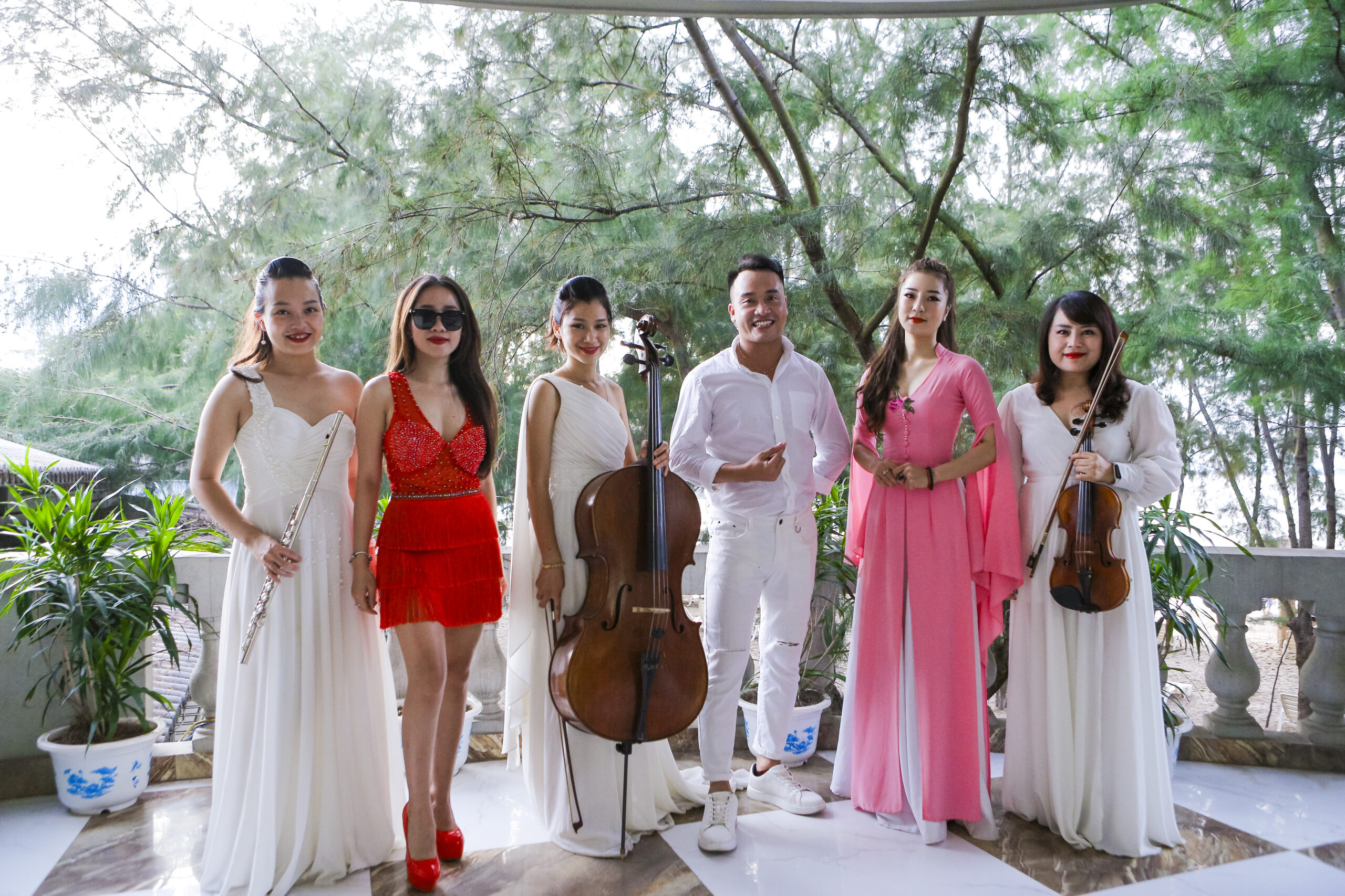 cho thue ban nhac scaled