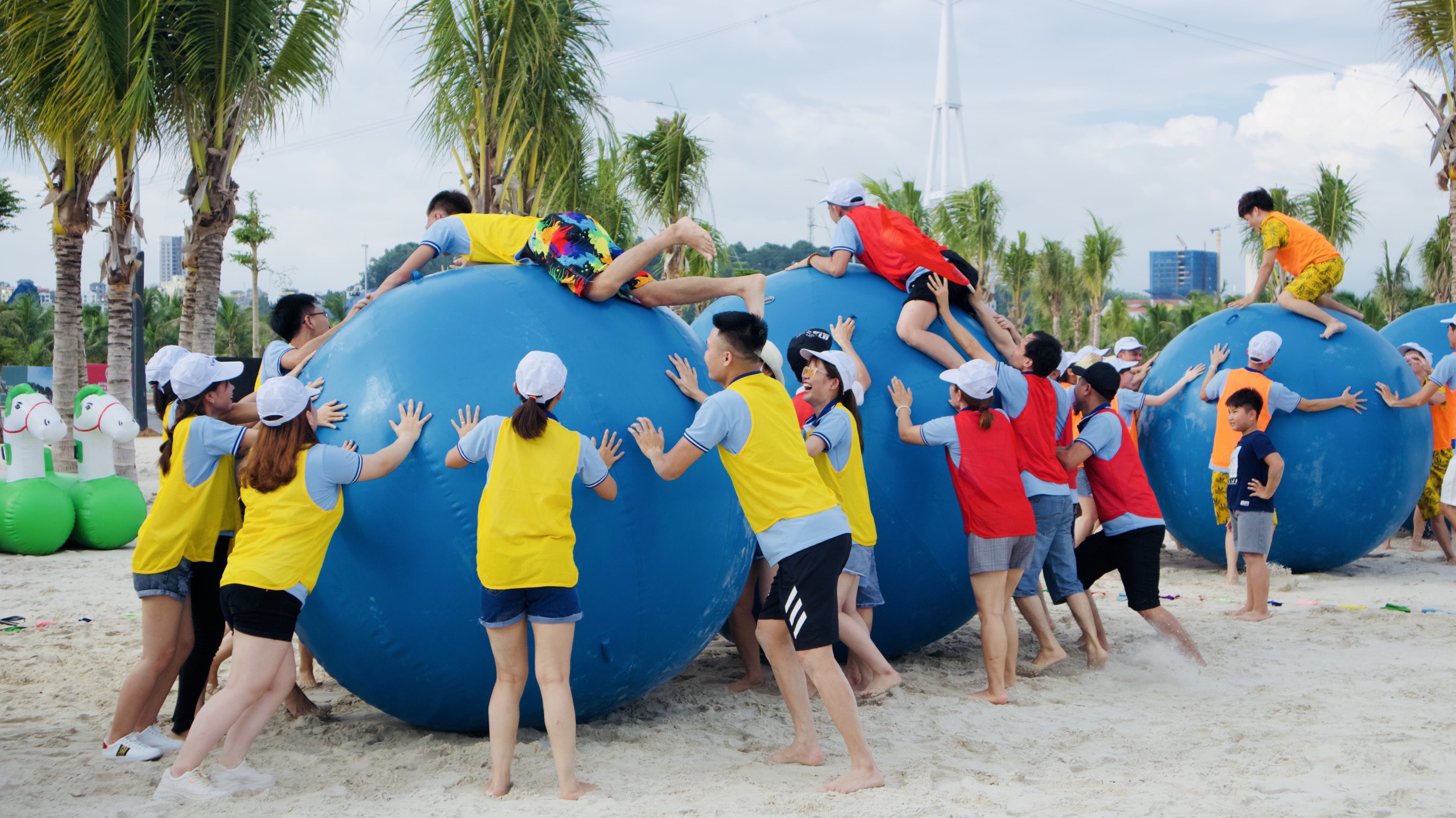 Cho Thuê Dụng Cụ Tổ Chức Teambuilding Ở Biển Nha Trang Trọn Gói 8 Cho Thuê Dụng Cụ Tổ Chức Teambuilding Ở Biển Nha Trang