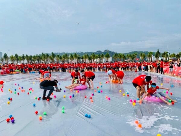 Du lịch kết hợp teambuilding gala bãi biển Nam Định