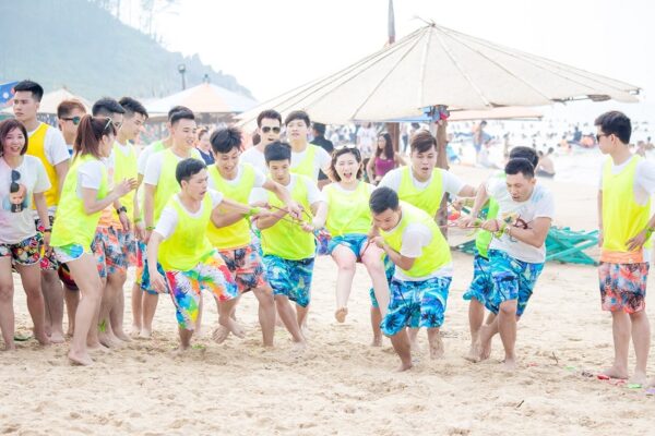 cho thuê dụng cụ tổ chức teambuilding ở Biển Vũng Tàu
