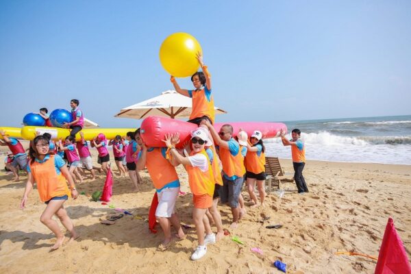 Tổ chức Teambuilding bãi biển Nam Định