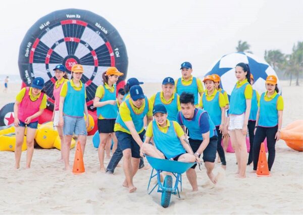 cho thuê dụng cụ tổ chức teambuilding ở Biển Vũng Tàu