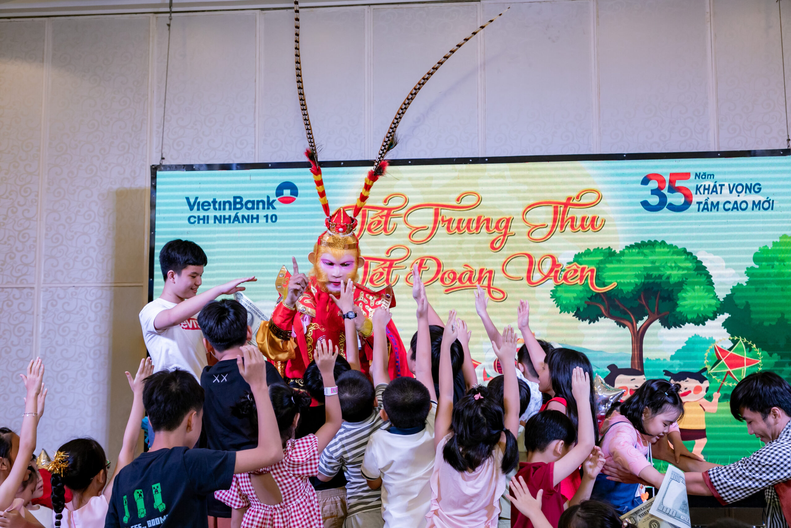 Quy trình Tổ chức trung thu cho học sinh tiểu học 2 to chuc su kien trung thu1 scaled