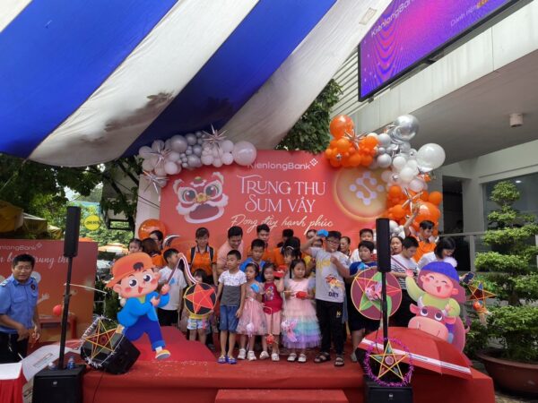 Bảng báo giá dịch vụ tổ chức trung thu trọn gói năm 2024 1 Cổng bong bóng trung thu