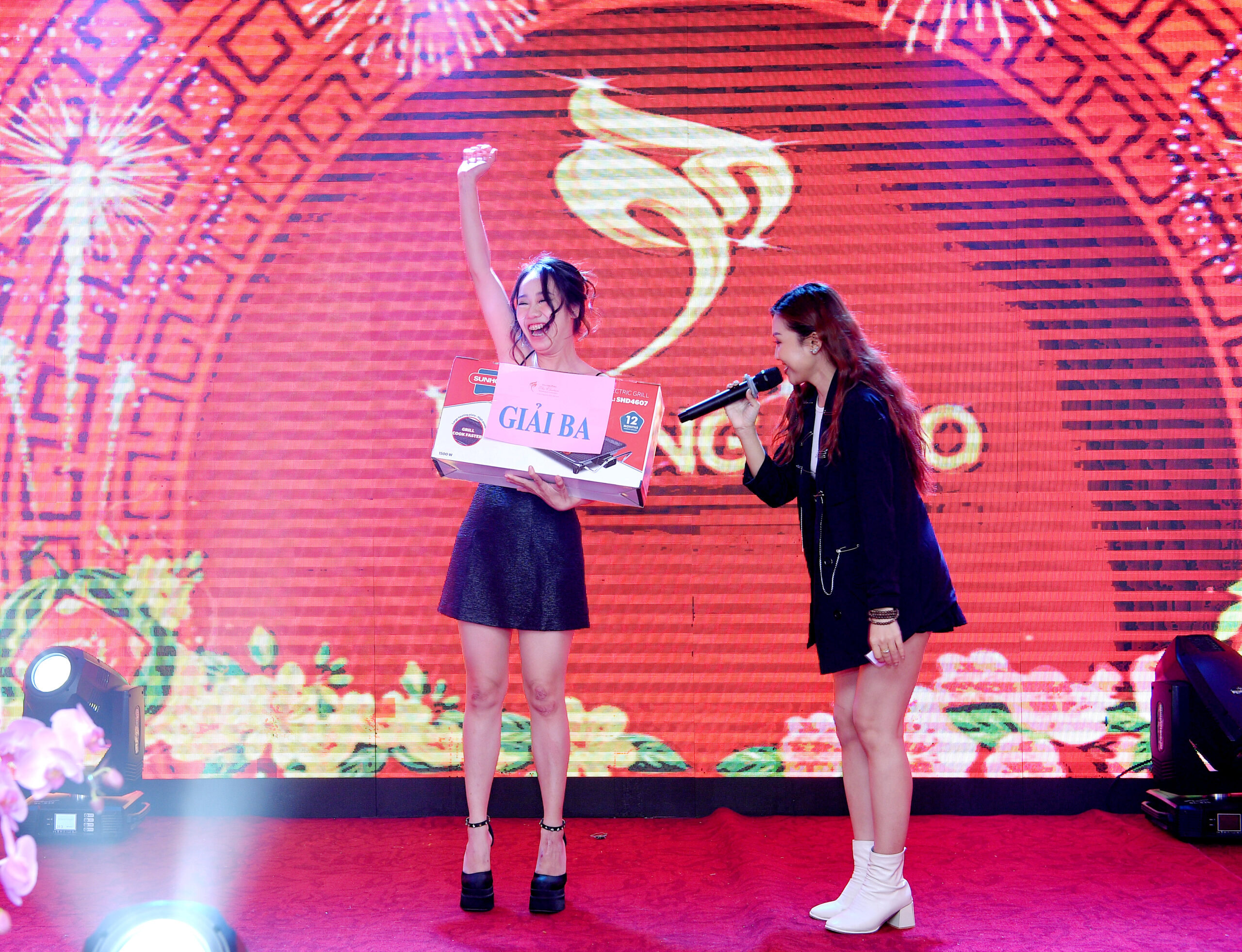 Tổng hợp các trò chơi trong tiệc tất niên công ty 9 tiec tat nien 5 scaled