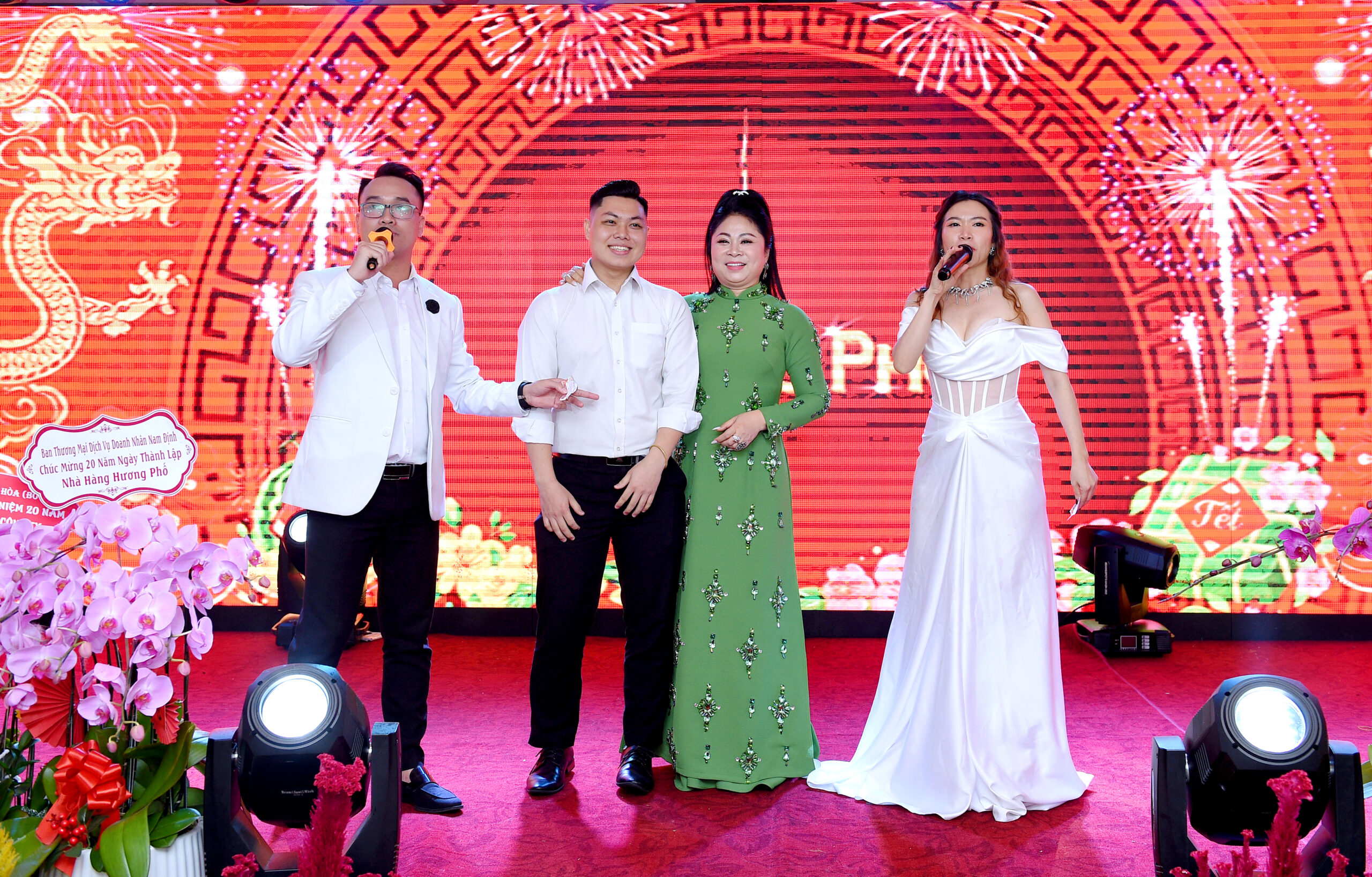 Tổng hợp các trò chơi trong tiệc tất niên công ty 13 tiec tat nien 7 scaled