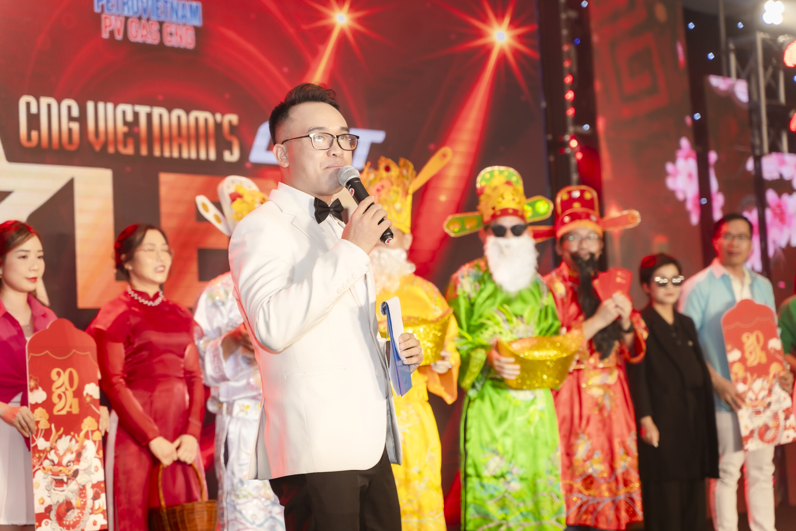 Quy trình tổ chức tiệc tất niên: Hướng dẫn chi tiết cho sự kiện thành công 4 tiec tat nien cuoi nam 6 scaled