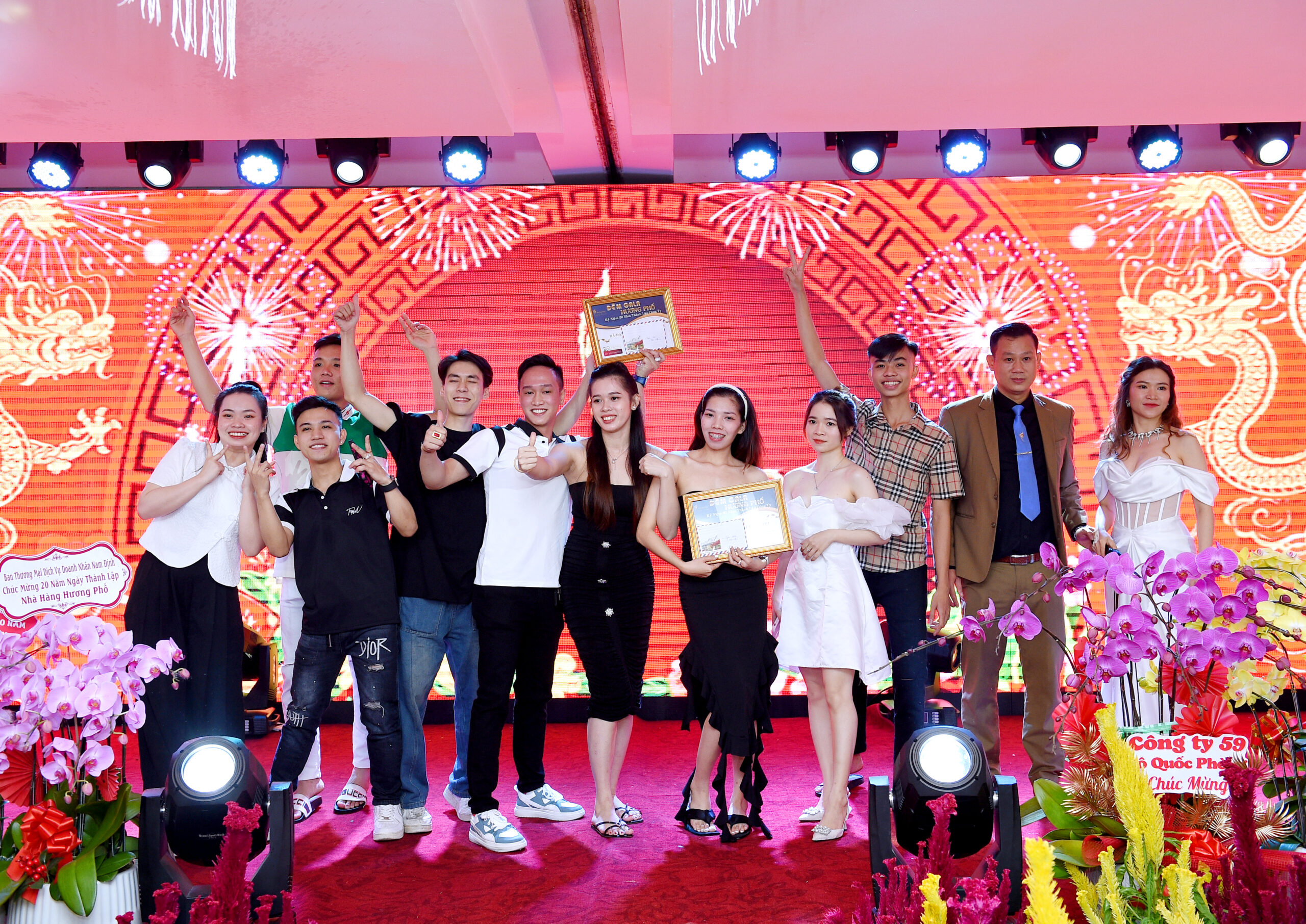 Tổng hợp các trò chơi trong tiệc tất niên công ty 14 to chuc tiec tat nien 4 scaled