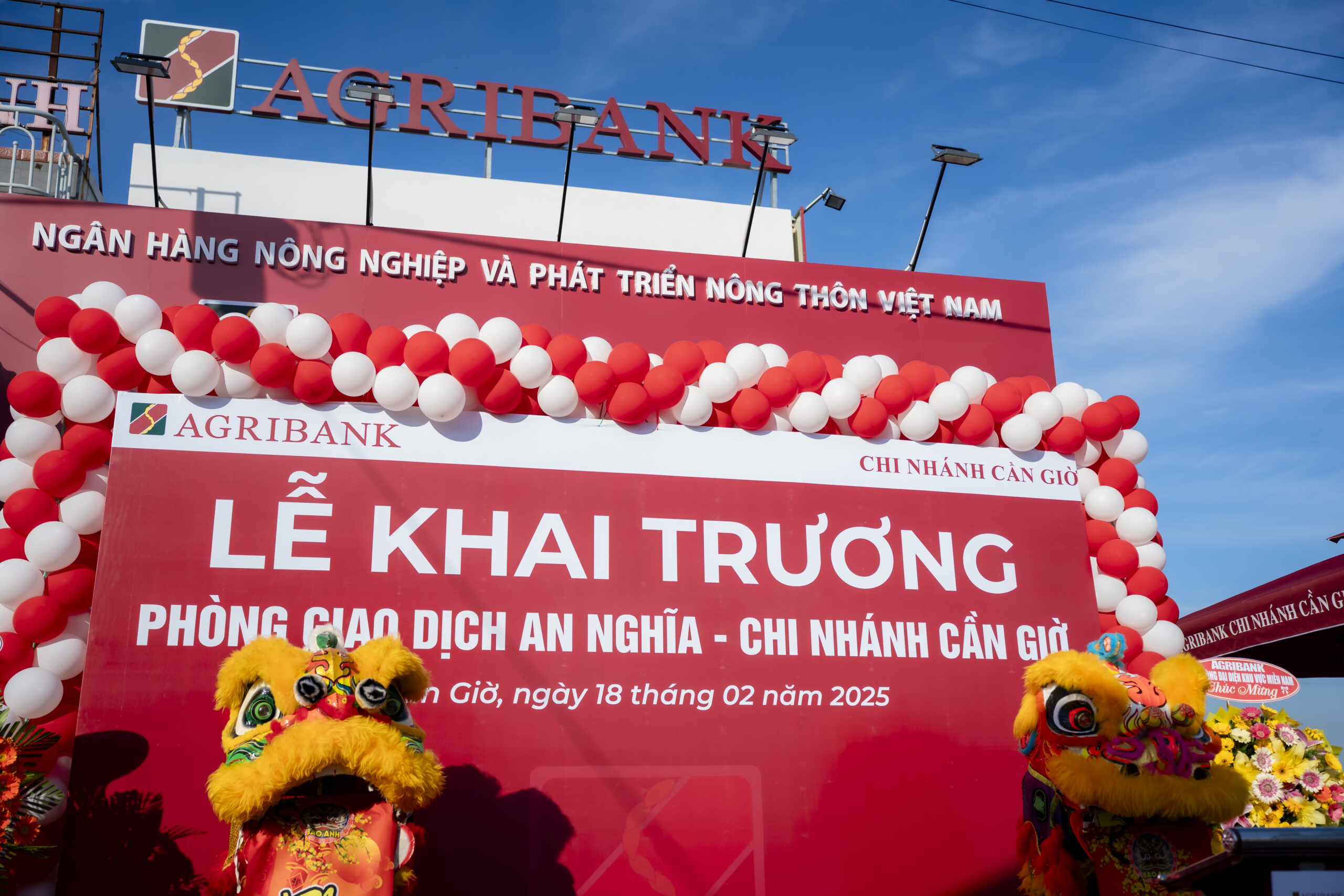 khai truong scaled