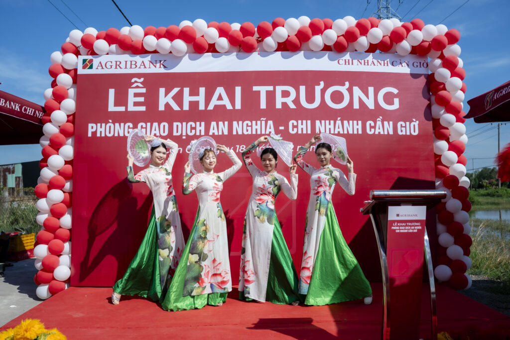 tổ chức lễ khai trương TPHCM