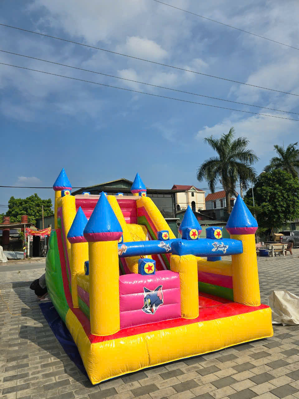 cho thue nha hoi tre em 16