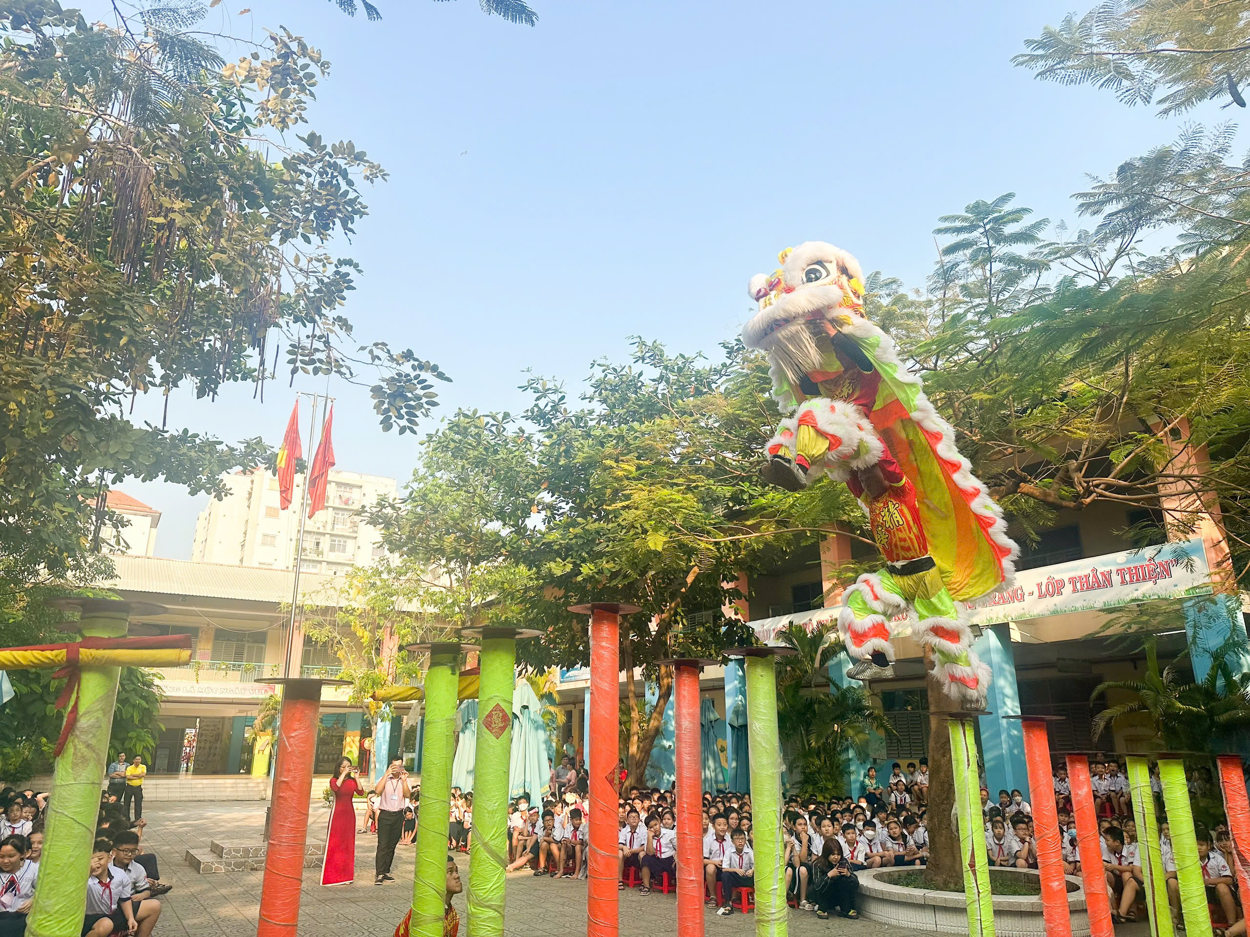 Báo giá dịch vụ múa lân sư rồng khai trương tại TV Media & Event 17 mua lan su rong khai truong 24