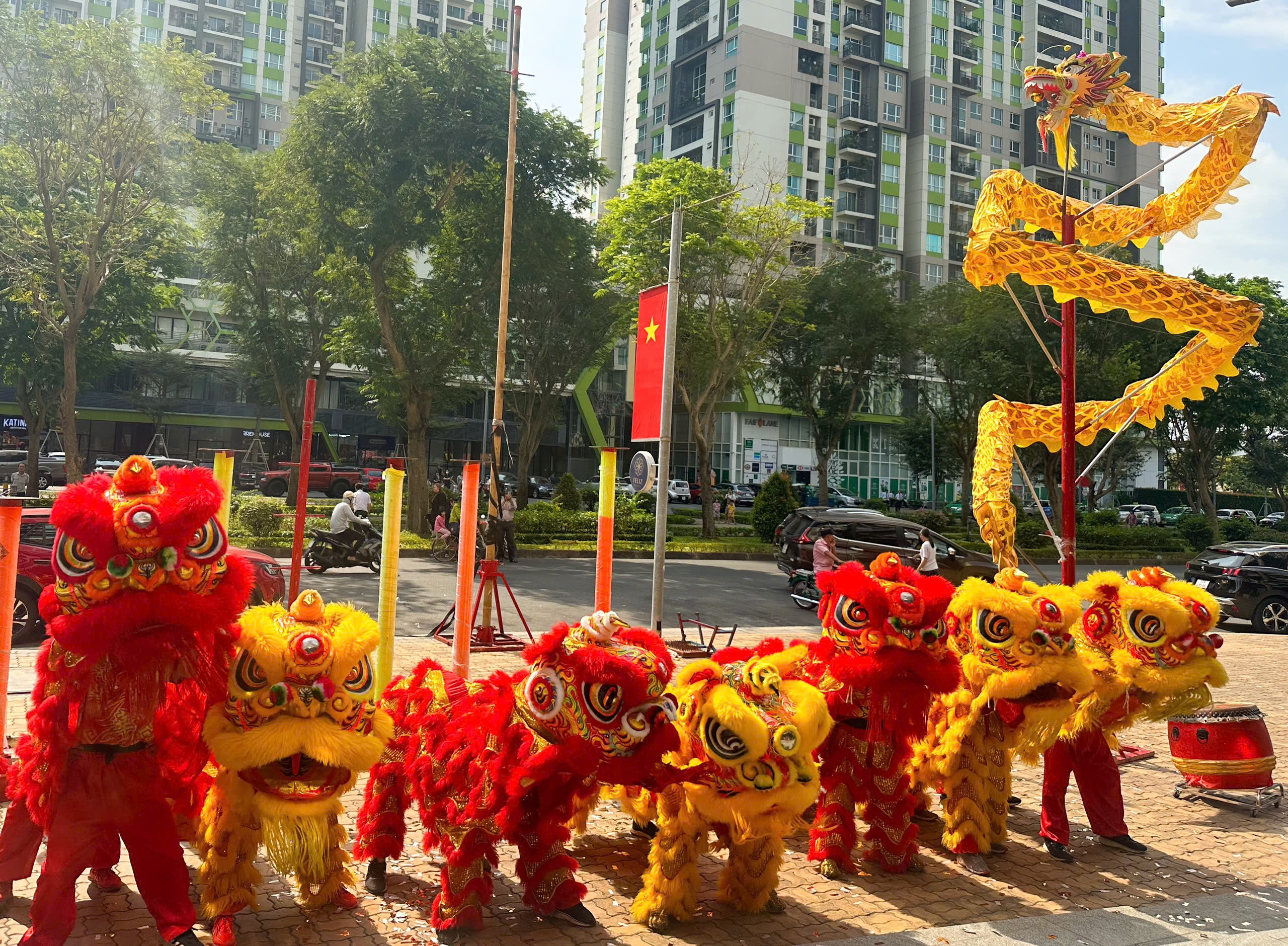 Báo giá dịch vụ múa lân sư rồng khai trương tại TV Media & Event 19 mua lan su rong khai truong 30