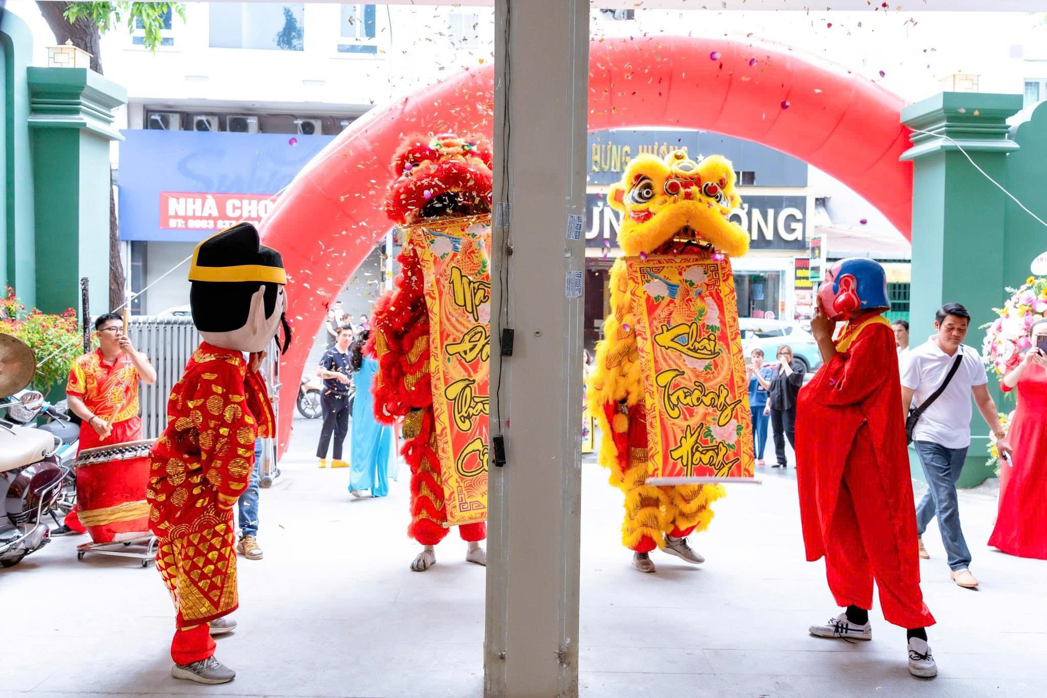 Báo giá dịch vụ múa lân sư rồng khai trương tại TV Media & Event 5 mua lan su rong khai truong 4