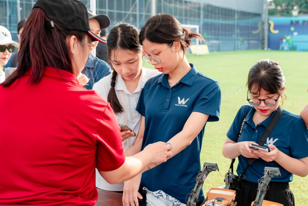 Công ty cho thuê PG PB sự kiện uy tín, ngoại hình đẹp và tận tâm. 18 cho thuê PG PB sự kiện